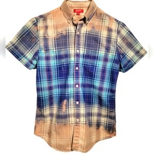 Bleach distressed plaid short sleeve blue ombre button down size small